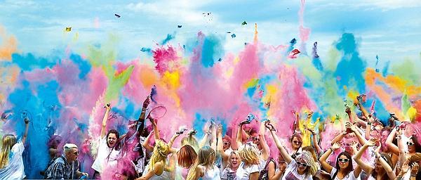 Holi Festival mit Farben